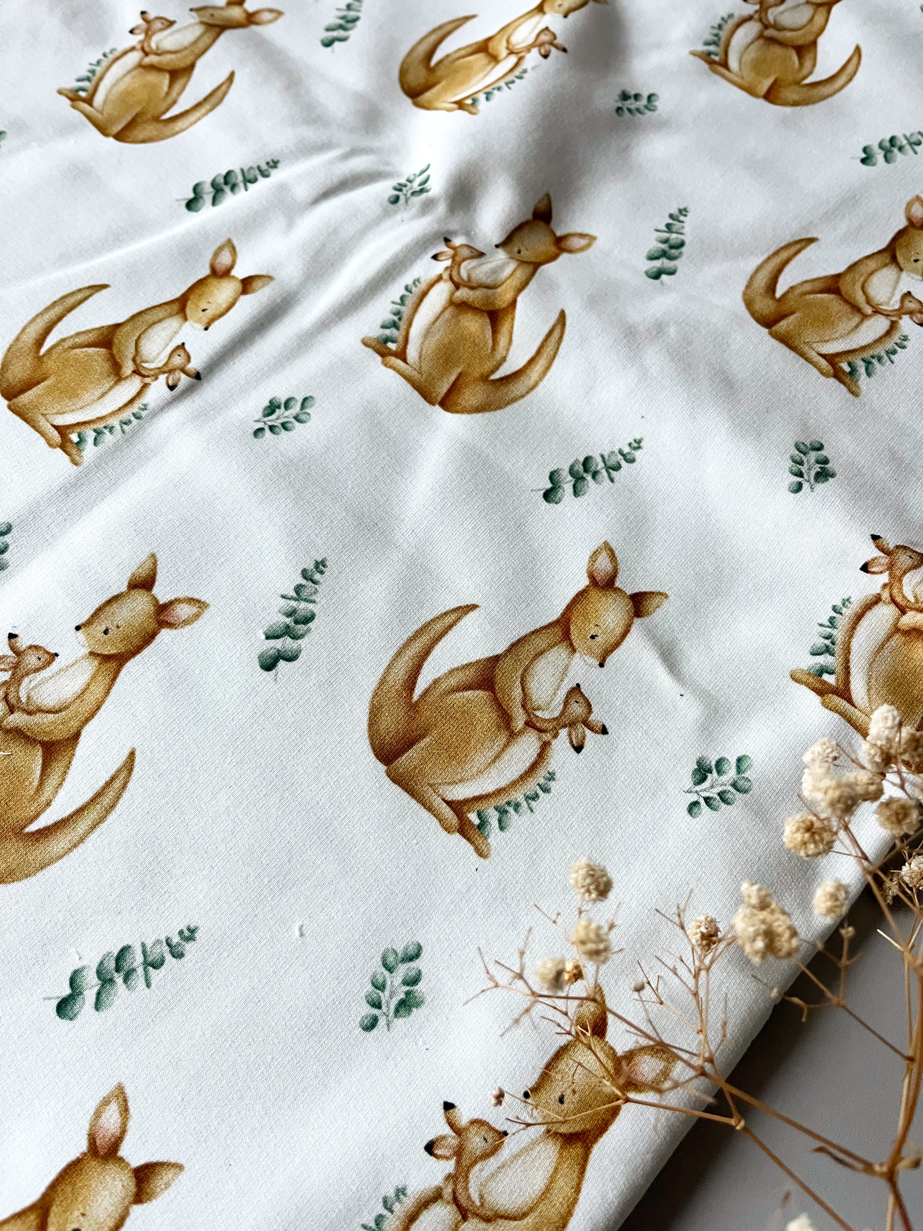 Känguru, Mama mit Känguru Baby  Ostervorbestellung